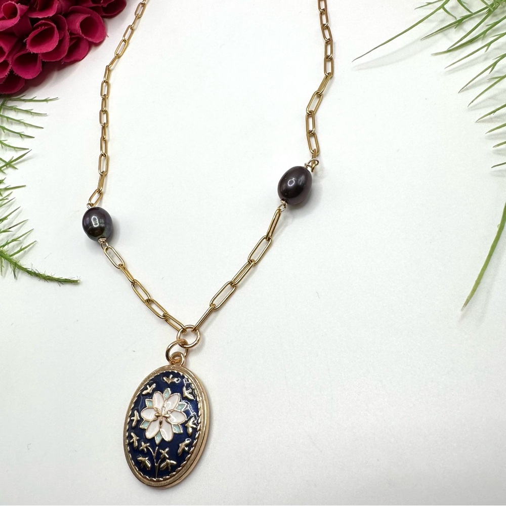 NEW⚜️Mosaic Charm & Tahitian Pearl Necklace - Picture 3 of 7